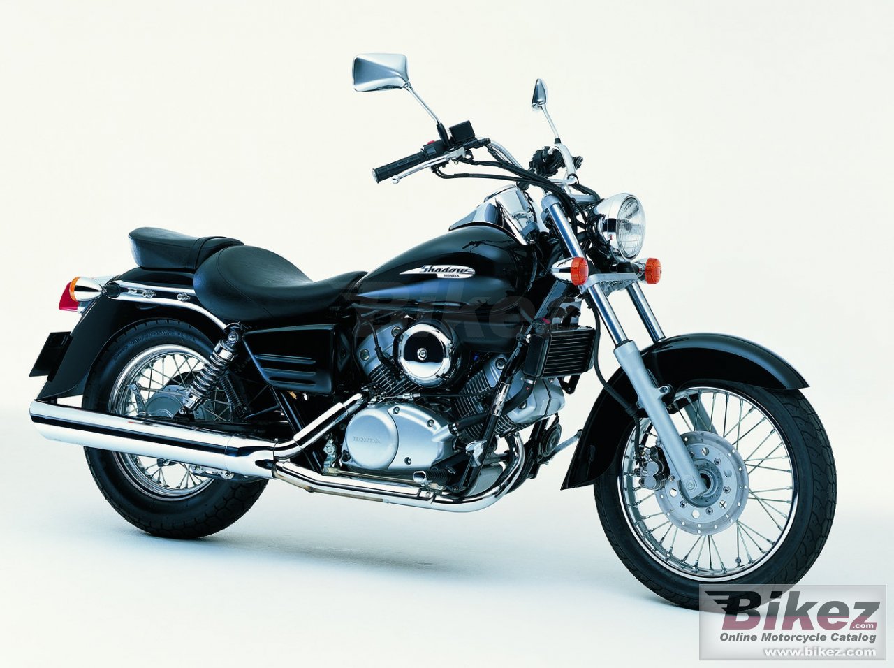 Big Honda vt125c shadow picture and wallpaper from Bikez.com
